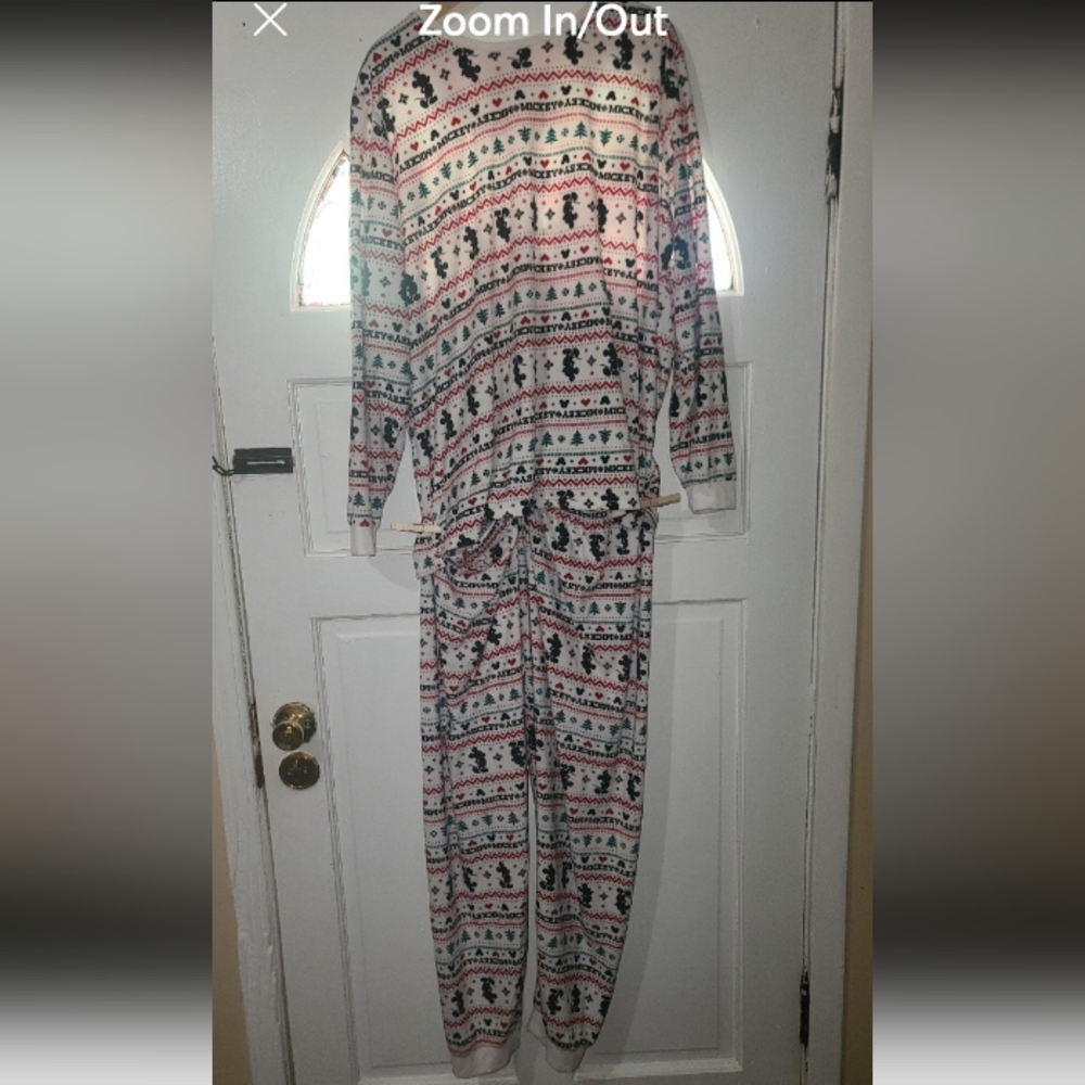 Disney Mickey Mouse fuzzy Christmas Pajamas set size 2x